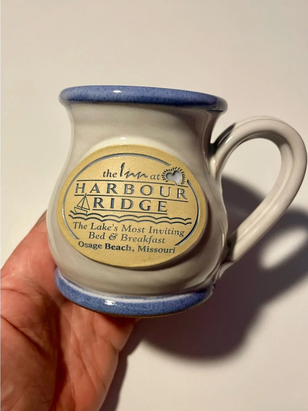 Deneen Pottery Harbour Ridge Bed & Breakfast Ozarks Stoneware Coffee Mug 2010